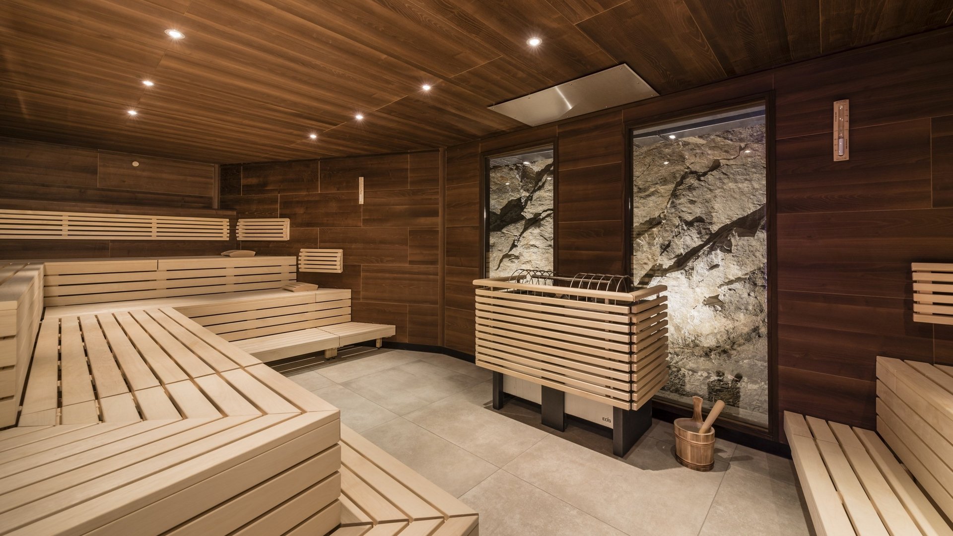 Große Show- Sauna im Schenna Resort Wellnesshotel bei Meran